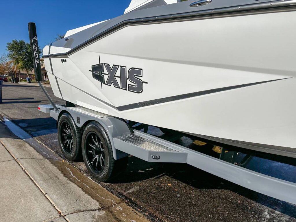 why should you choose a professional boat detailing service (2)