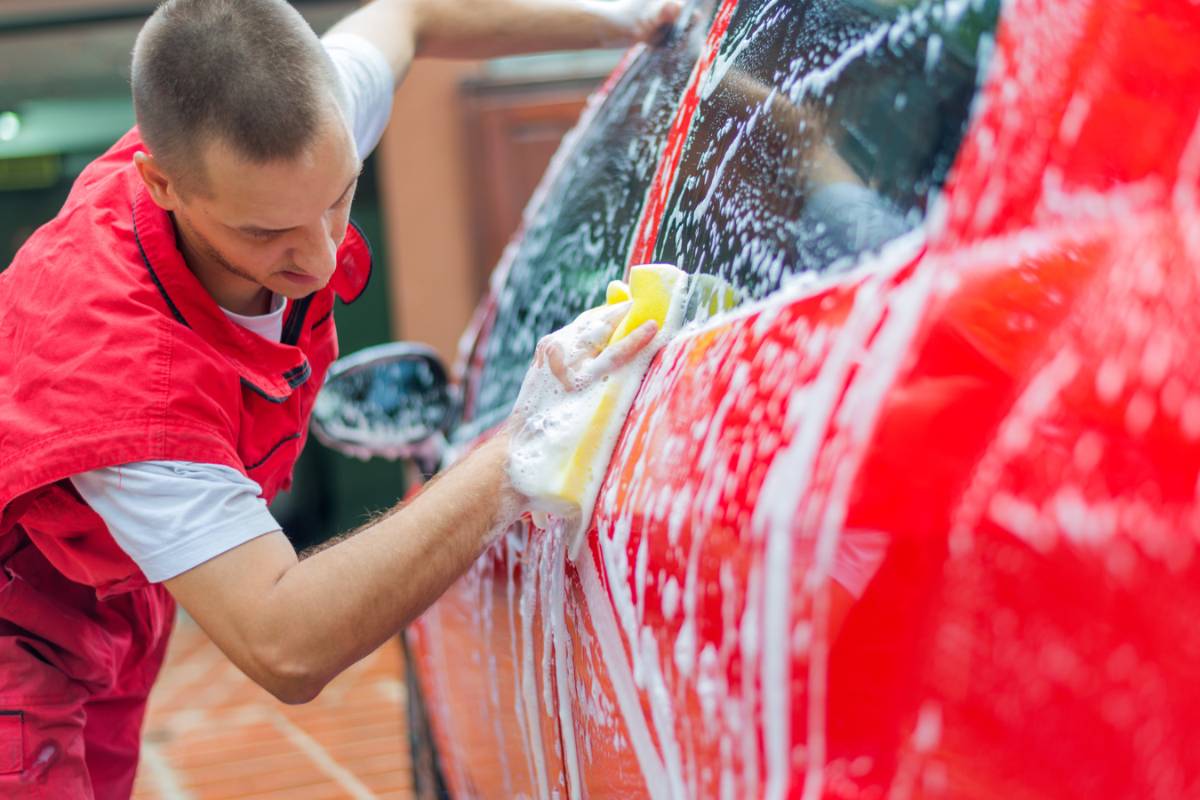 can you wash your car with dish soap (2)