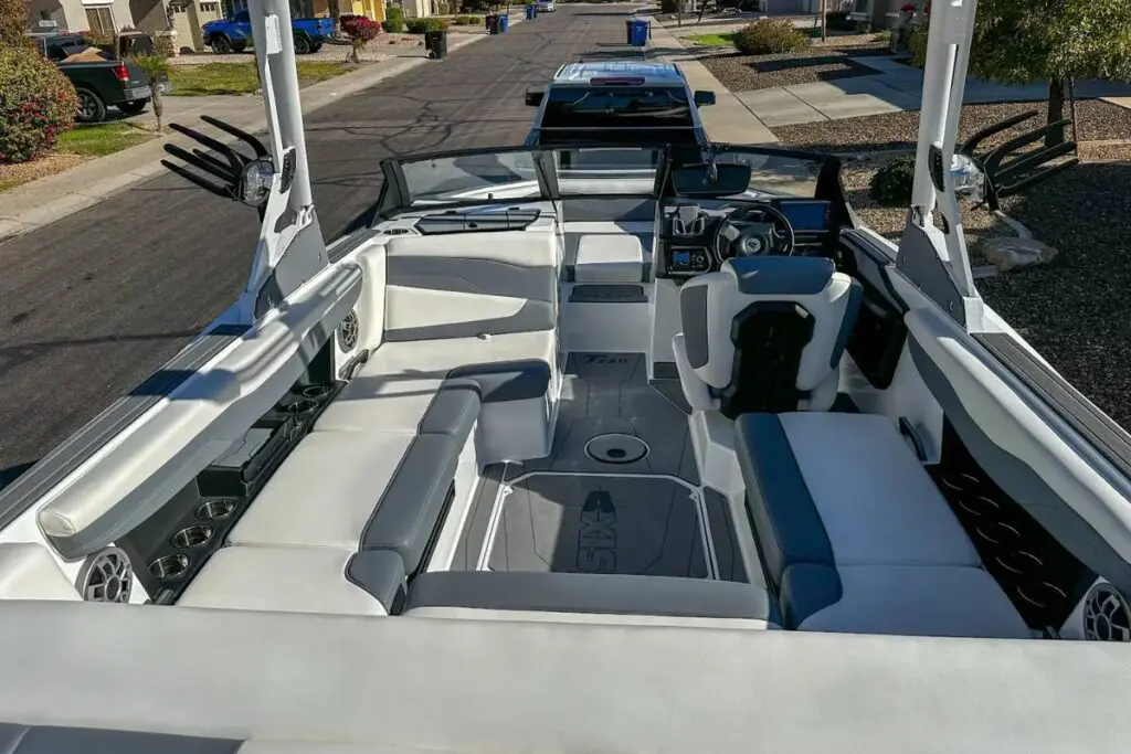 how to properly store your boat during off season key tips for preservation (2)