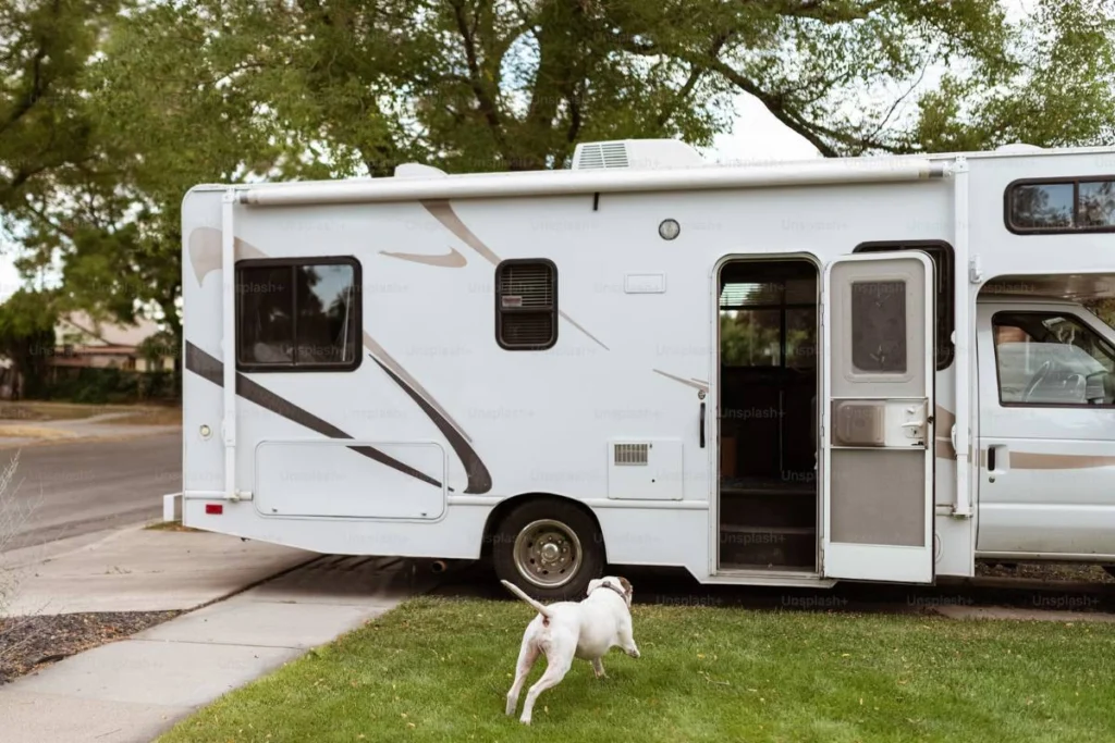 how ceramic coating removes water spots from your rv (3)